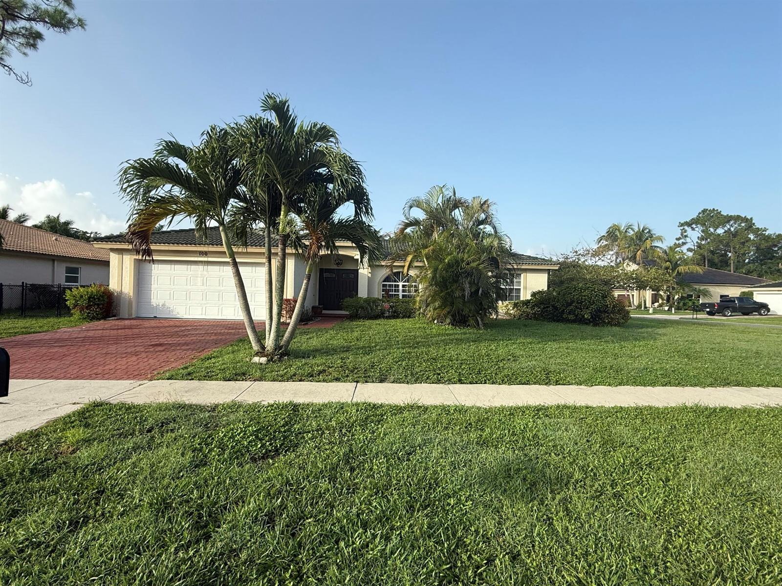100 Cocoplum Circle, Royal Palm Beach FL 33411