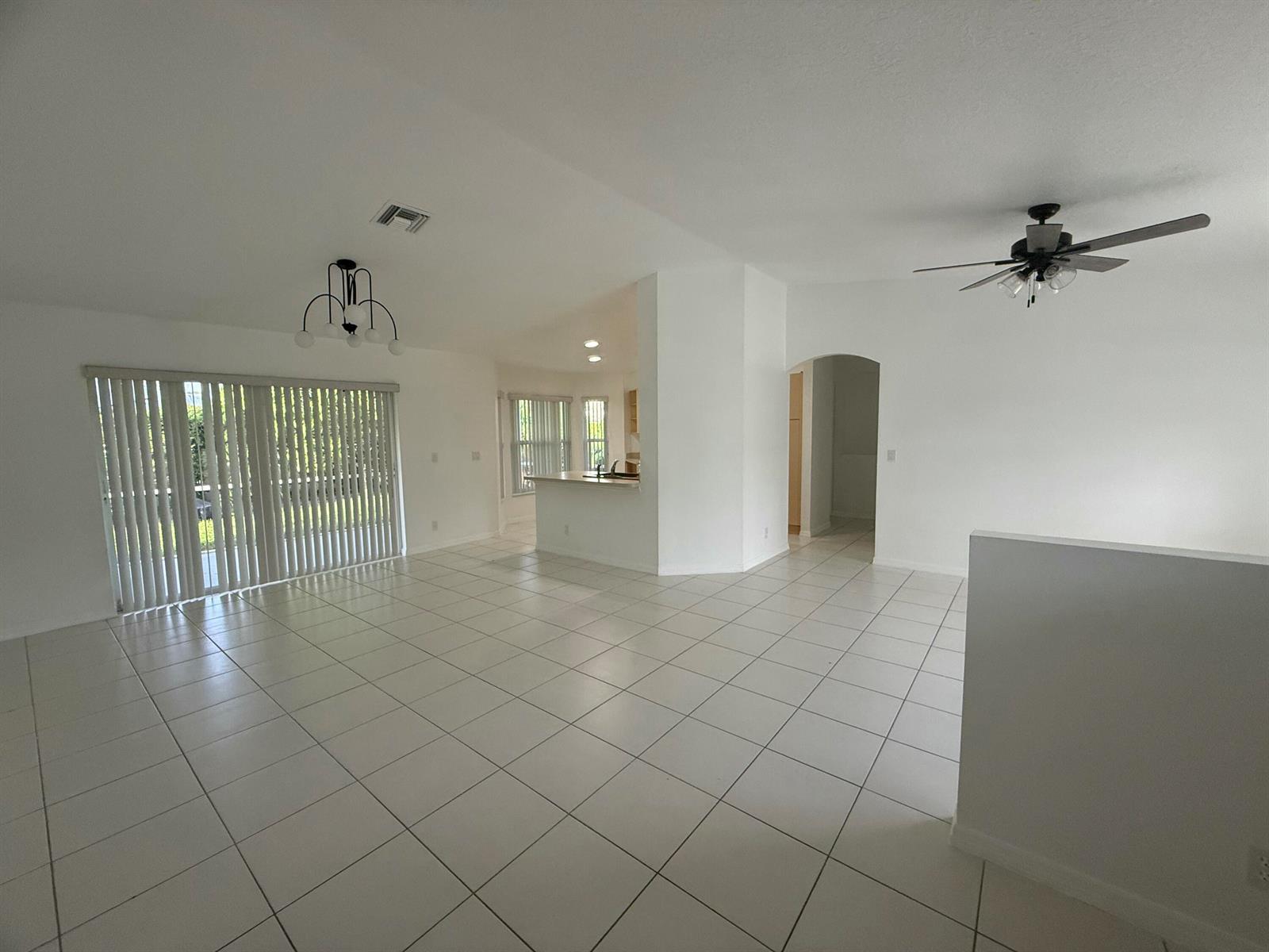 100 Cocoplum Circle, Royal Palm Beach FL 33411 photo 5