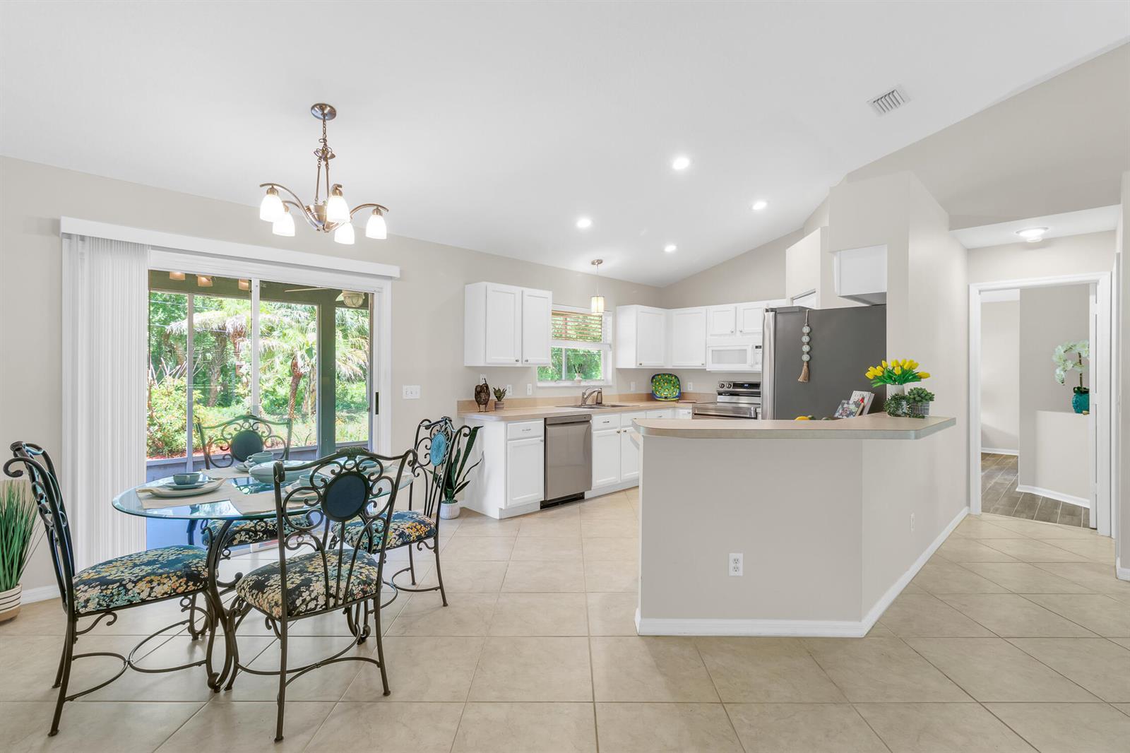 2735 47th Avenue, Vero Beach FL 32966 photo 4