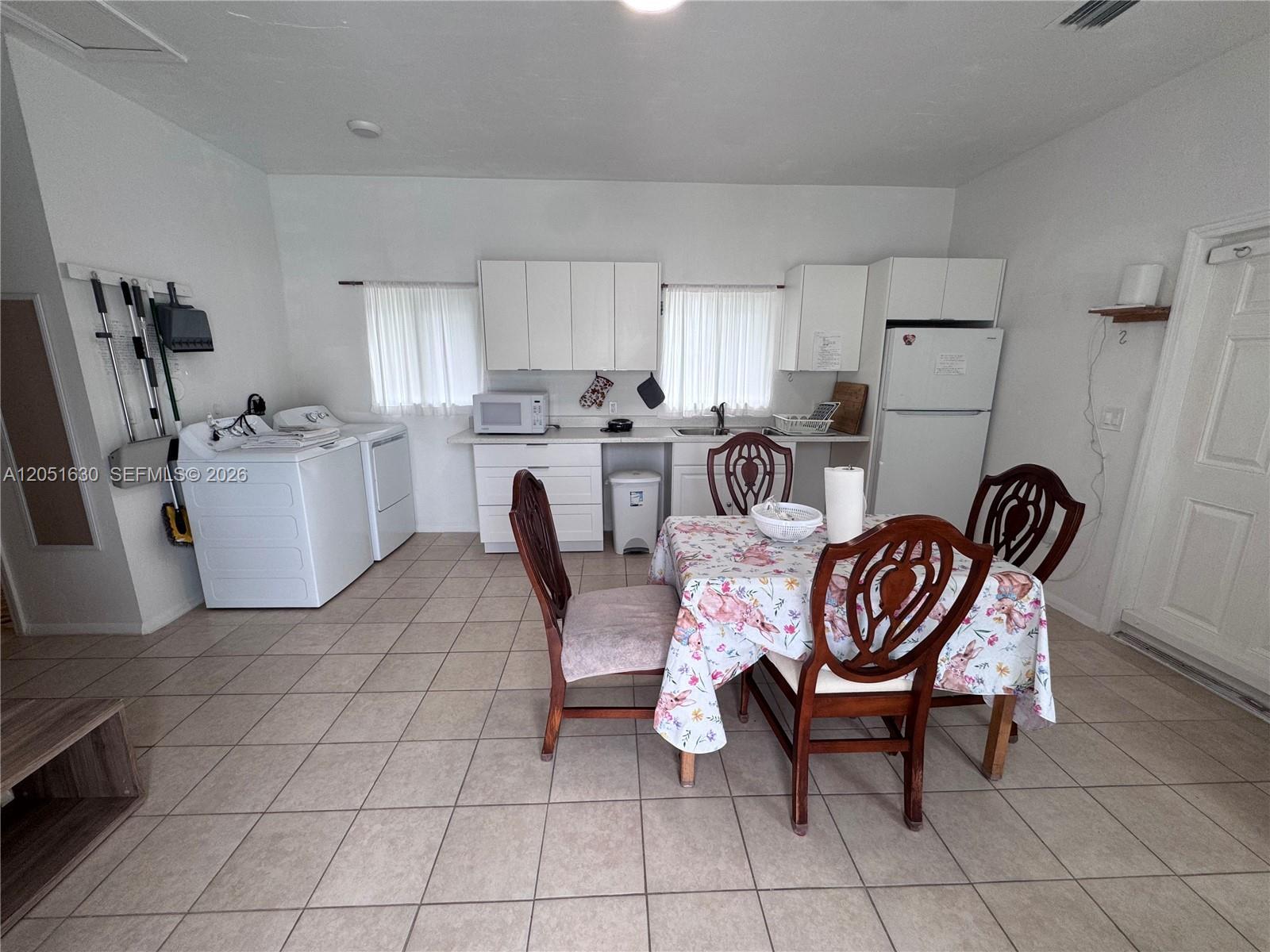 1239 N Victoria Park Rd, Fort Lauderdale FL 33304 photo 2