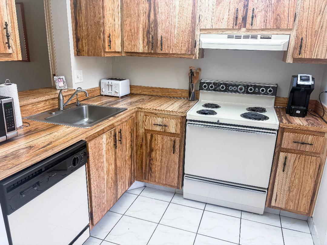 7561 NW 1st Street # 207, Margate FL 33063 photo 2