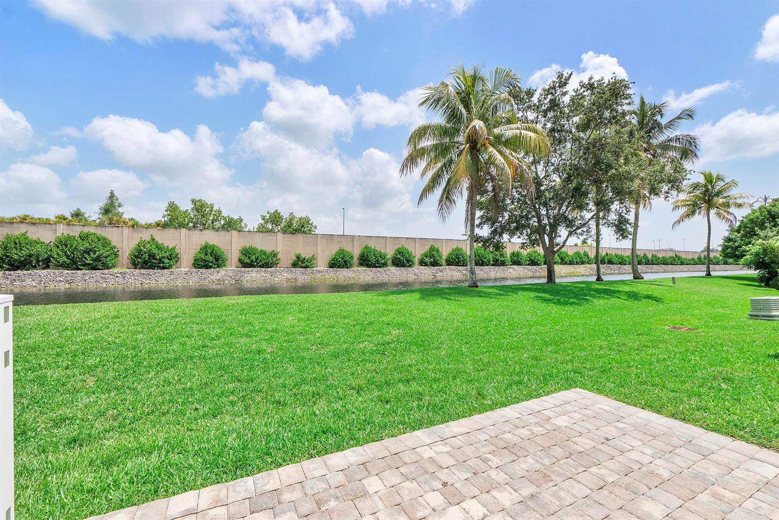 9905 NW 57th Manor, Coral Springs FL 33076 photo 3