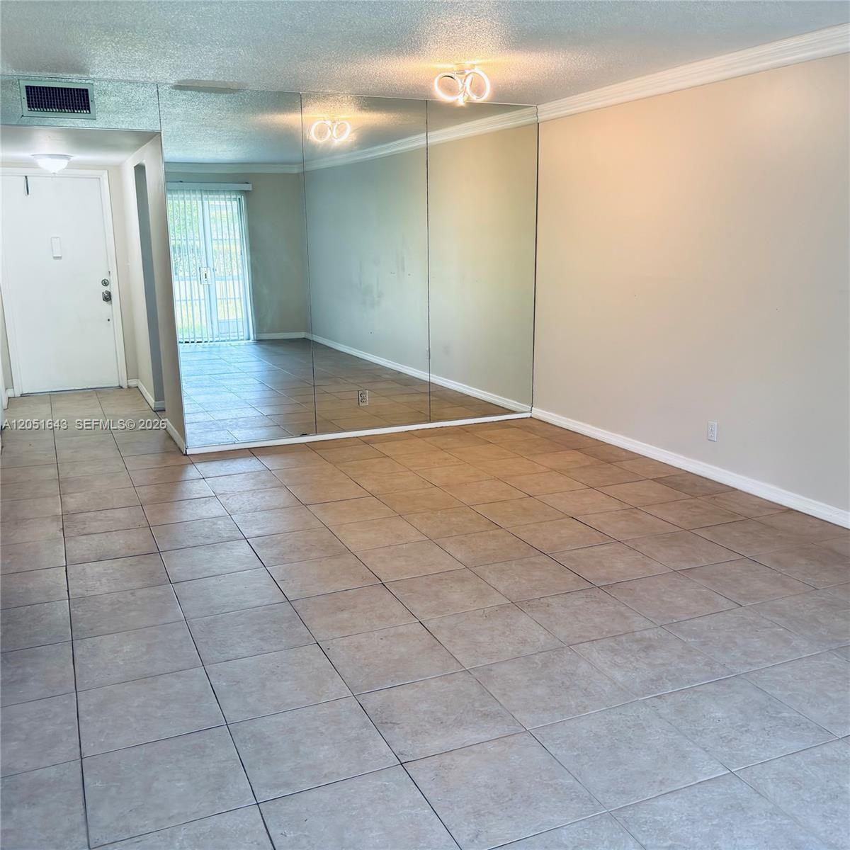 950 Hillcrest Dr # 102, Hollywood FL 33021 photo 4