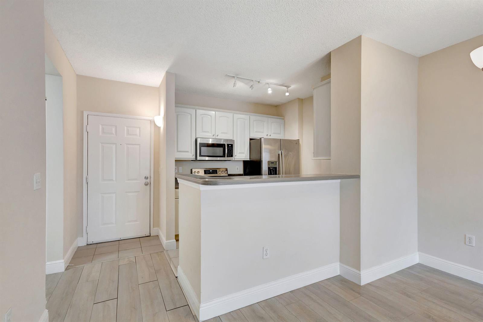 780 S Sapodilla Avenue # 203, West Palm Beach FL 33401 photo 3
