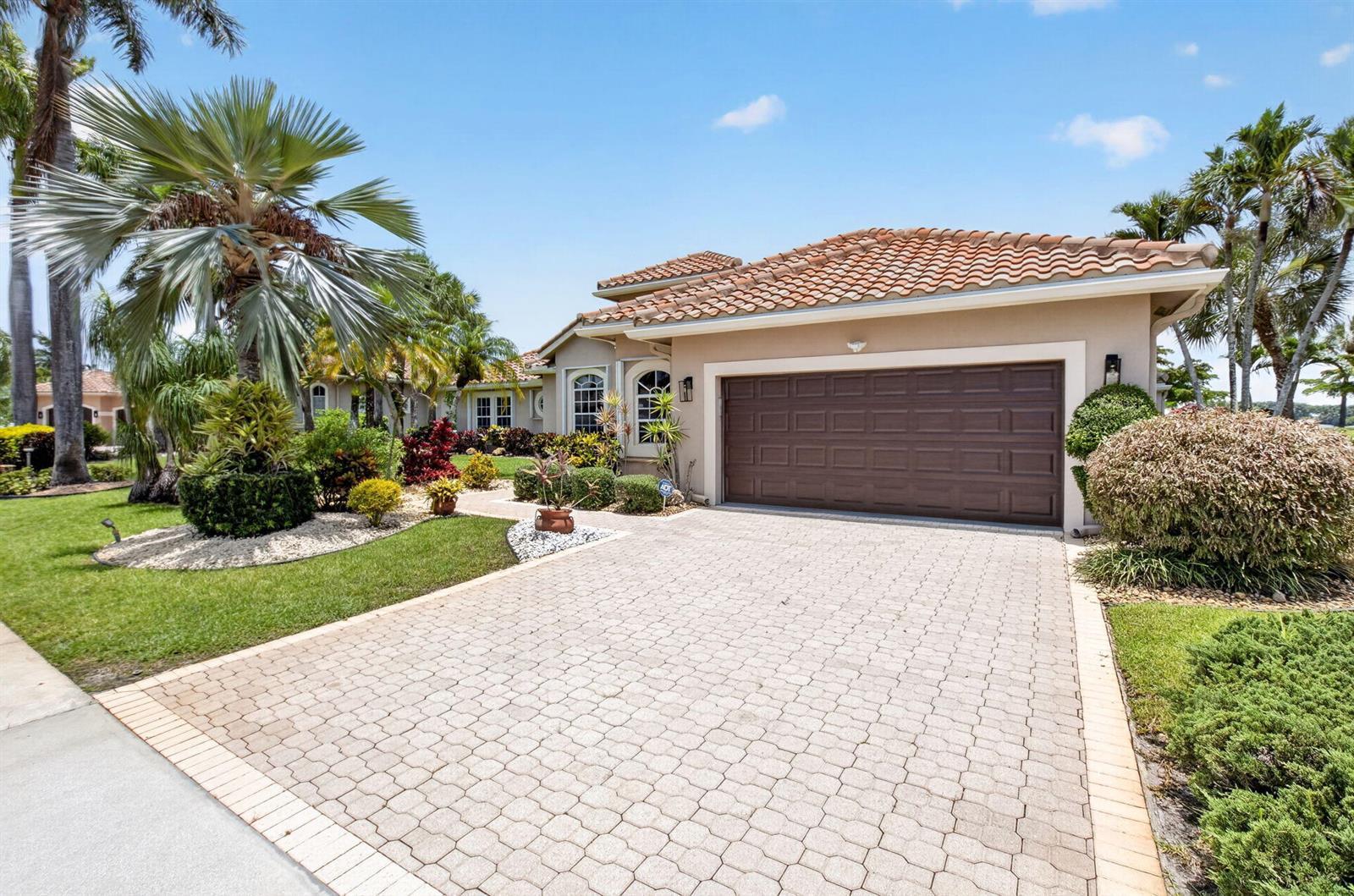 8064 Desmond Drive, Boynton Beach FL 33472 photo 5