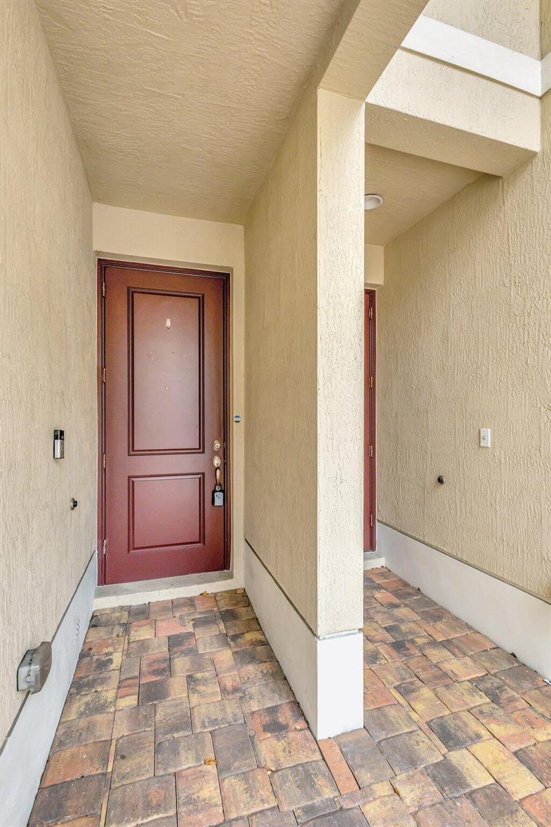 91 Palm Lane, Royal Palm Beach FL 33411 photo 4