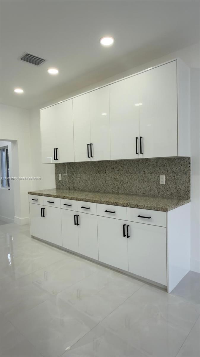 2480 NW 87th Ter, Miami FL 33147 photo 3