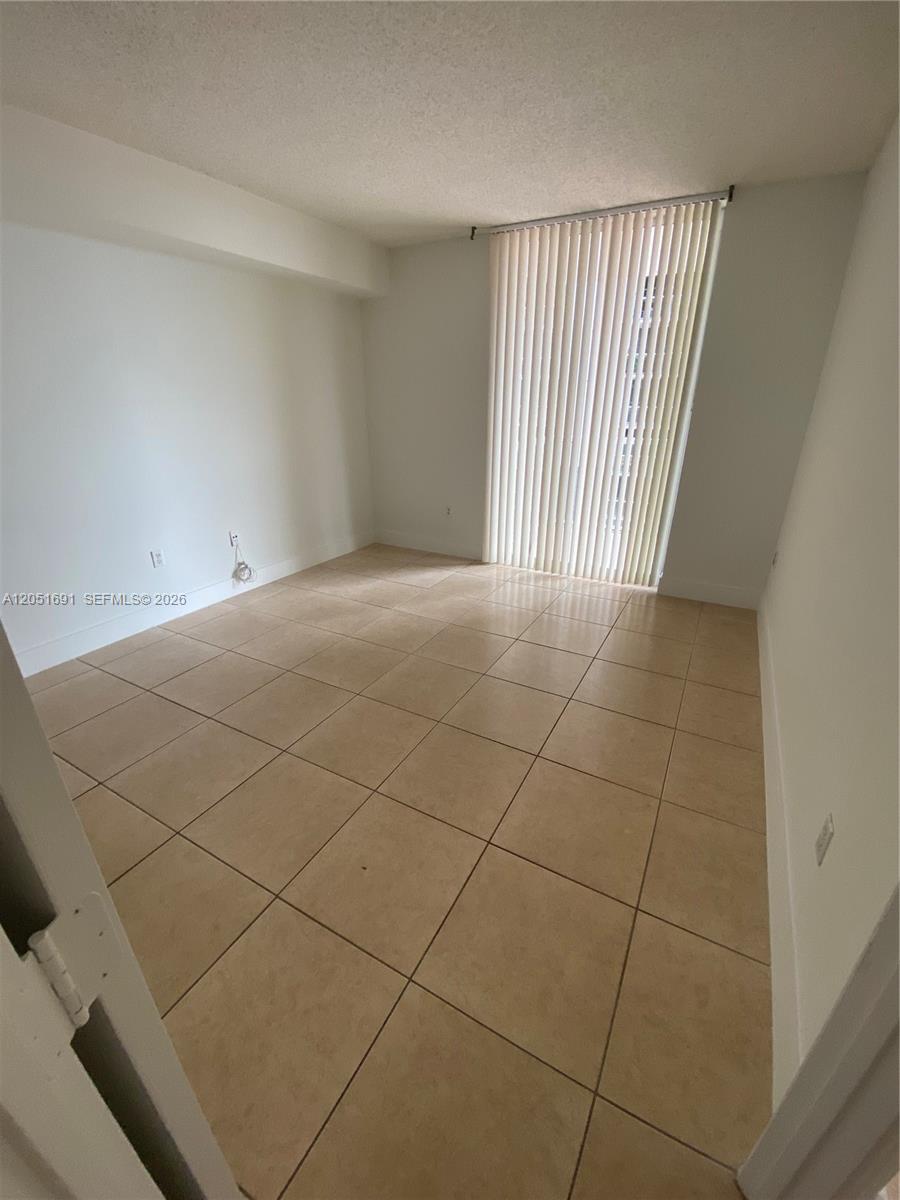 5085 NW 7th St # 810, Miami FL 33126 photo 5