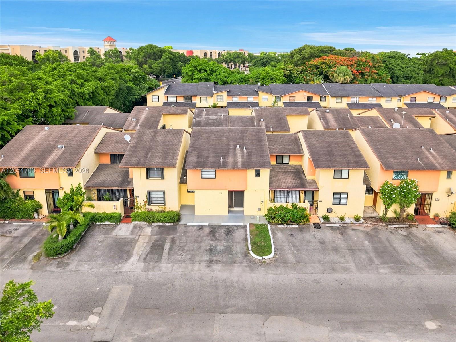 9674 Fontainebleau Blvd # 28, Miami FL 33172 photo 3