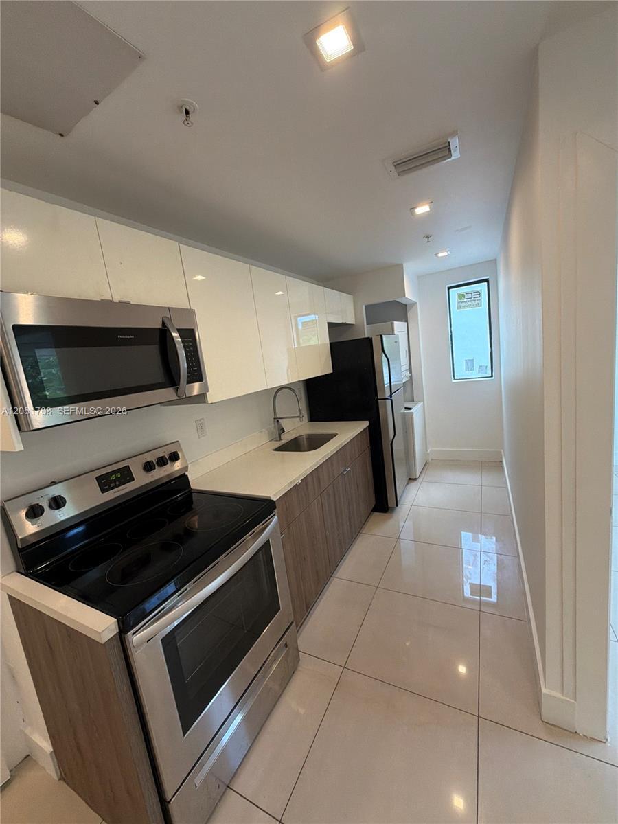 829 SW 18th Ave # 211, Miami FL 33135 photo 2
