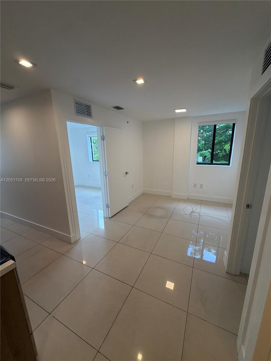829 SW 18th Ave # 211, Miami FL 33135 photo 4