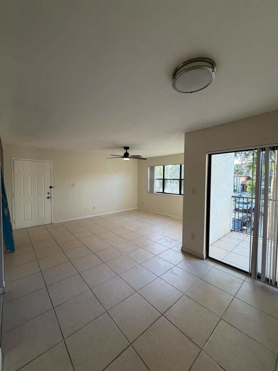 540 S Park Road # 9, Hollywood FL 33021 photo 2