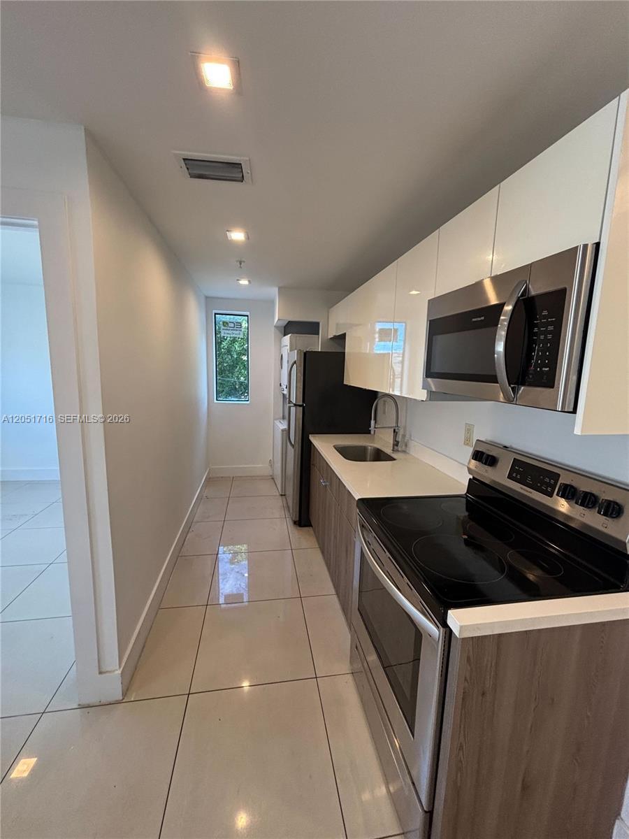 821 SW 18th Ave # 206, Miami FL 33135 photo 2