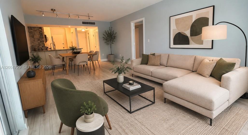 2899 Collins Ave # 724, Miami Beach FL 33140 photo 2