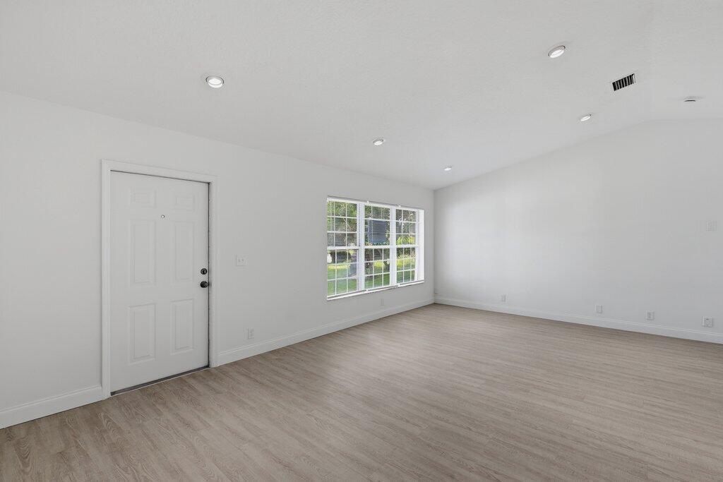 6900 2nd St Street, Jupiter FL 33458 photo 4