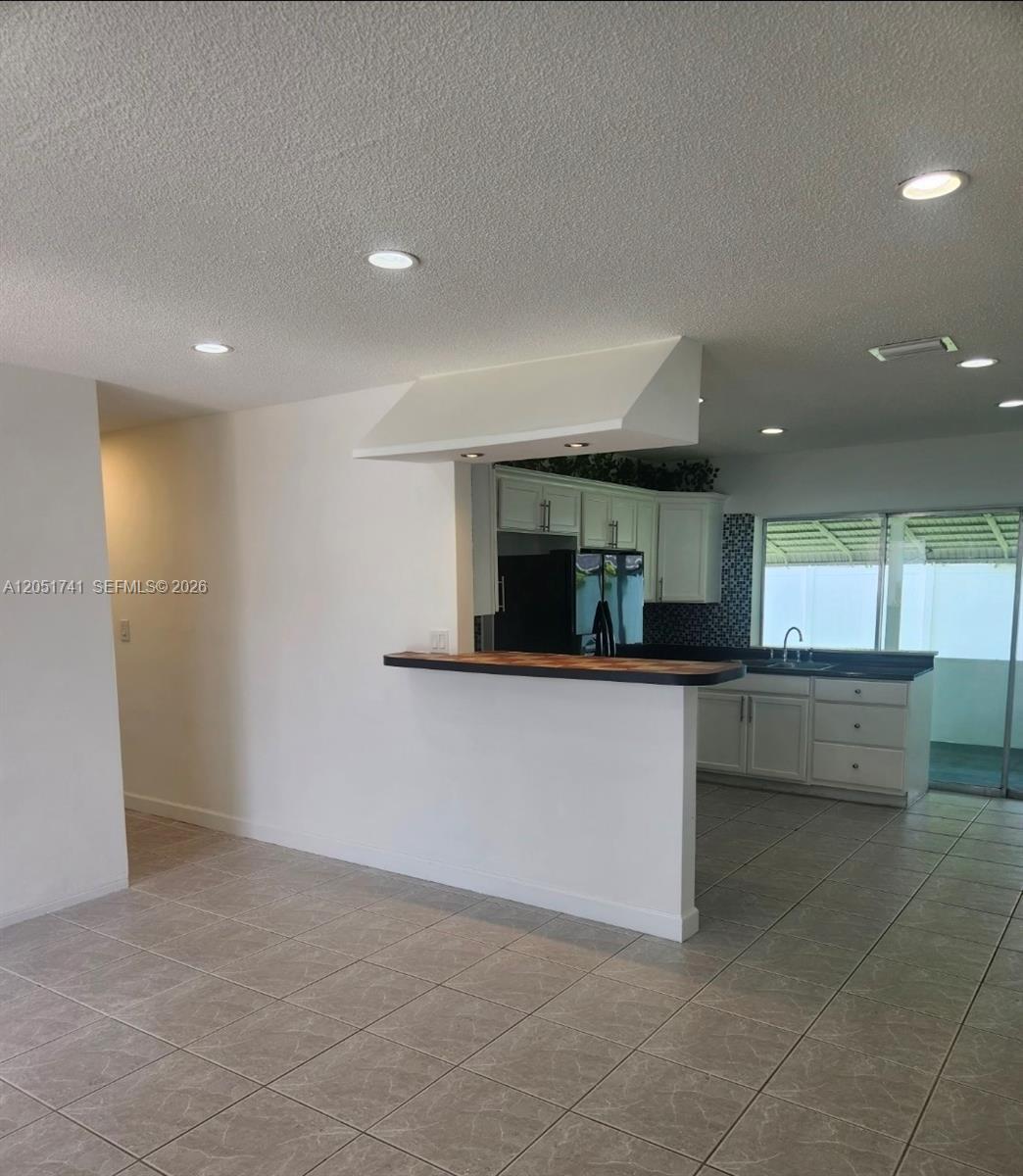 2710 NW 52nd Pl, Tamarac FL 33309 photo 5