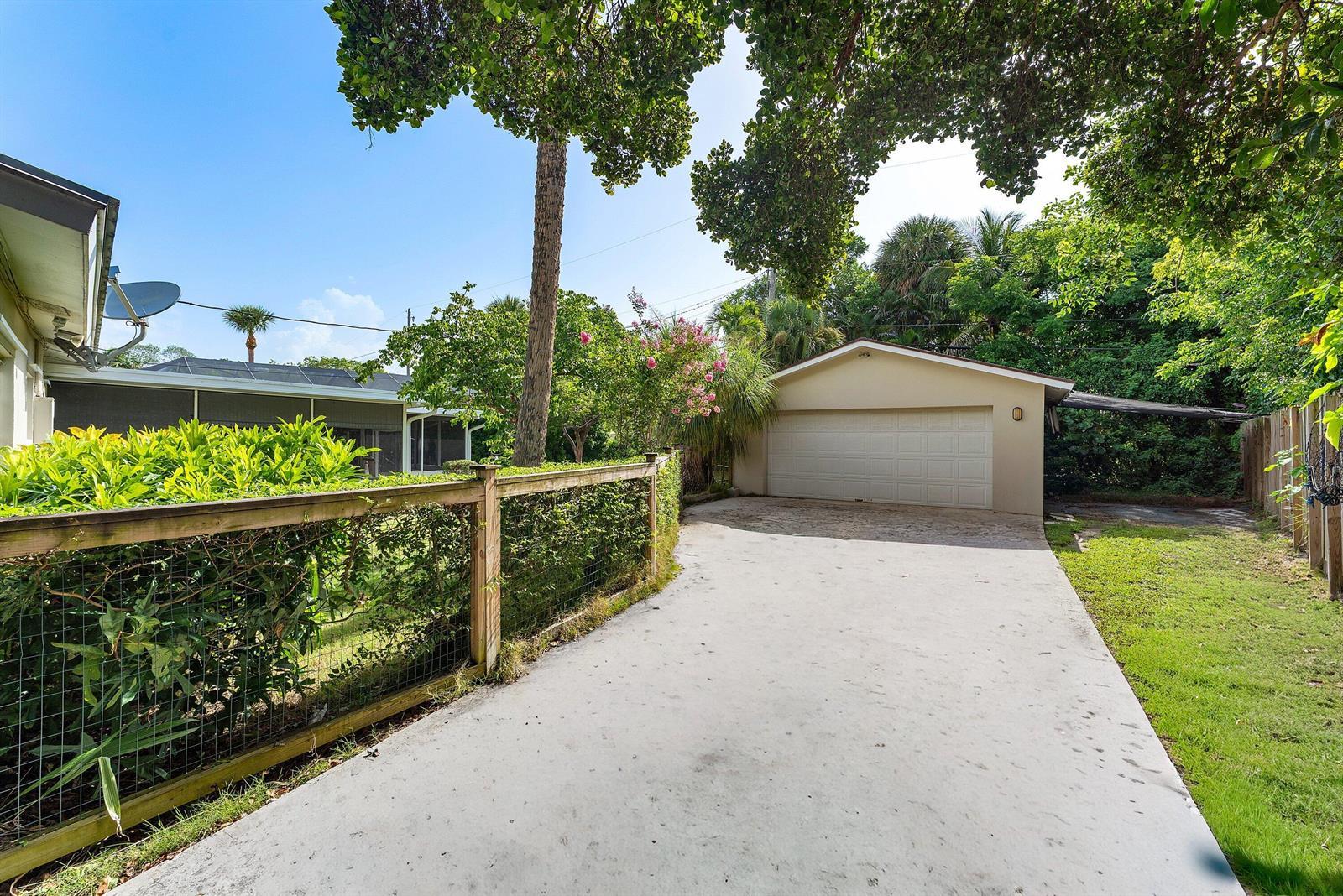 414 S Atlantic Drive, Lantana FL 33462 photo 3