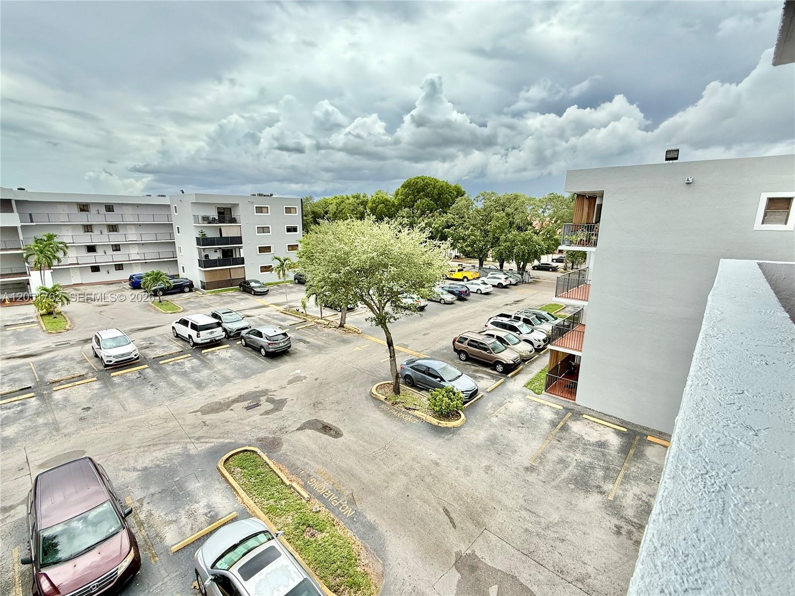 5765 W 25th Ct # 402, Hialeah FL 33016