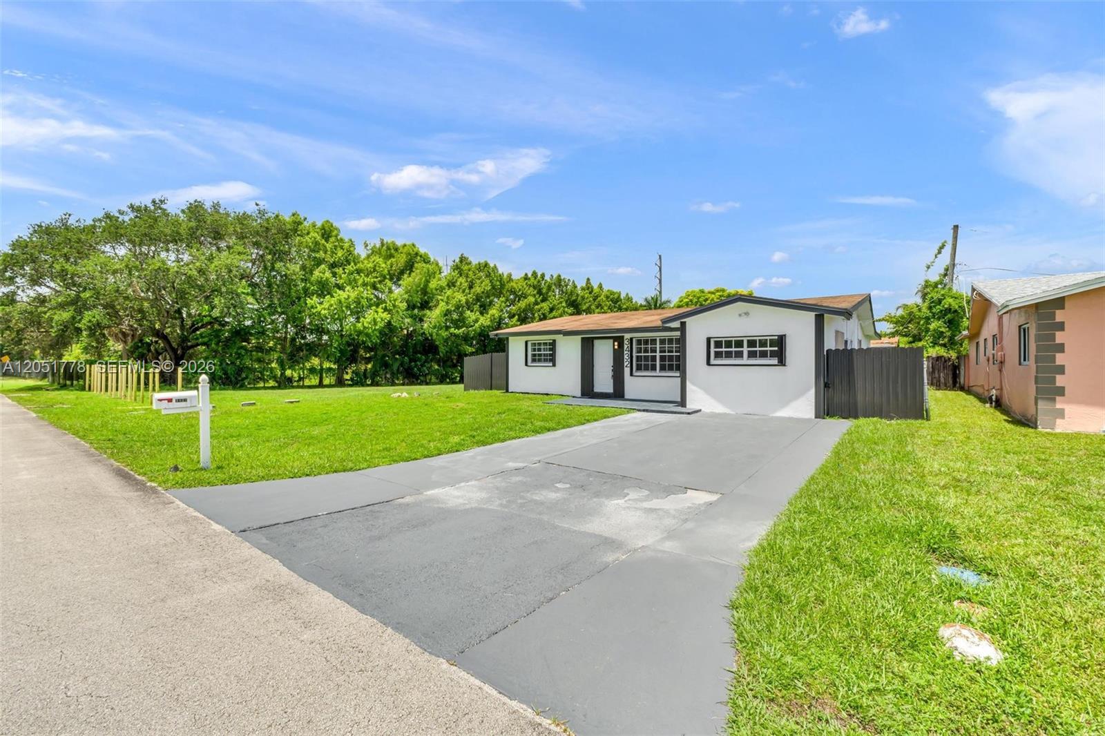 3432 SW 63rd Way, Miramar FL 33023 photo 3