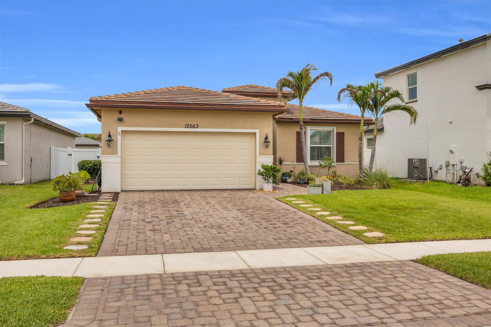 12563 NW Toblin Lane, Port St. Lucie FL 34987 photo 2