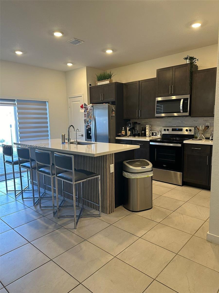 785 SE 18th St, Homestead FL 33034 photo 2