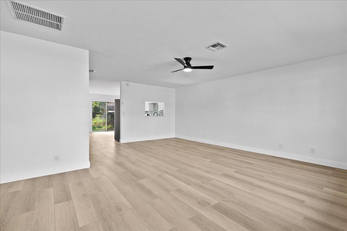 7406 Willow Spring Circle N, Boynton Beach FL 33436