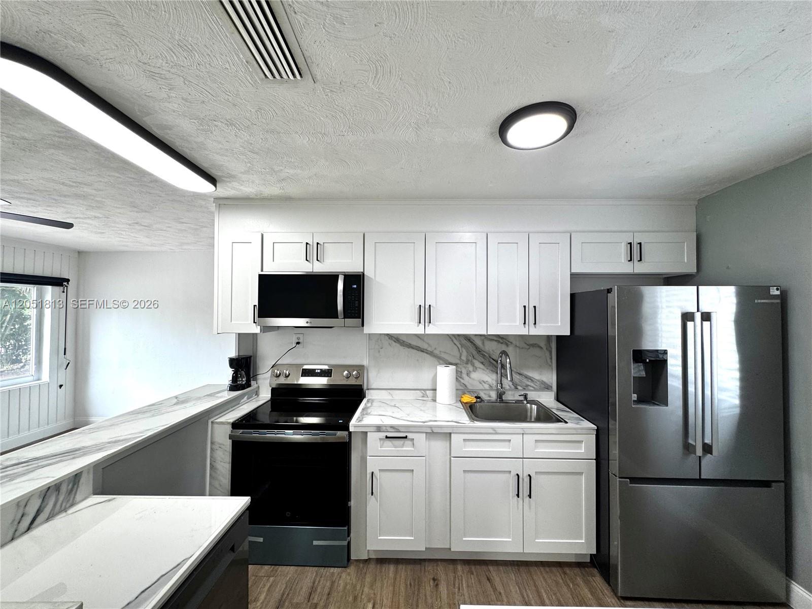 540 NE 61st St, Oakland Park FL 33334 photo 3