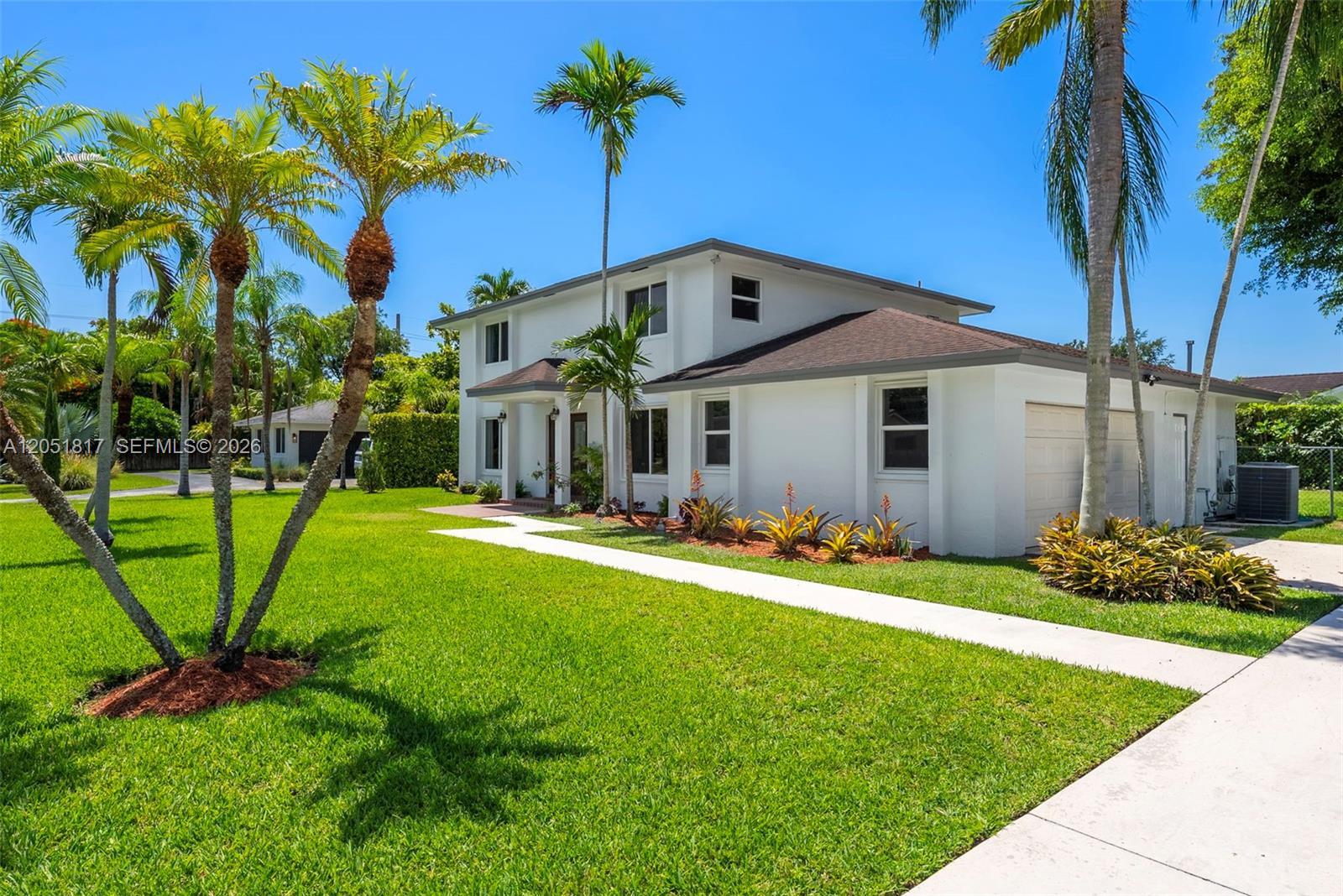 8744 SW 176th Ter, Palmetto Bay FL 33157 photo 2