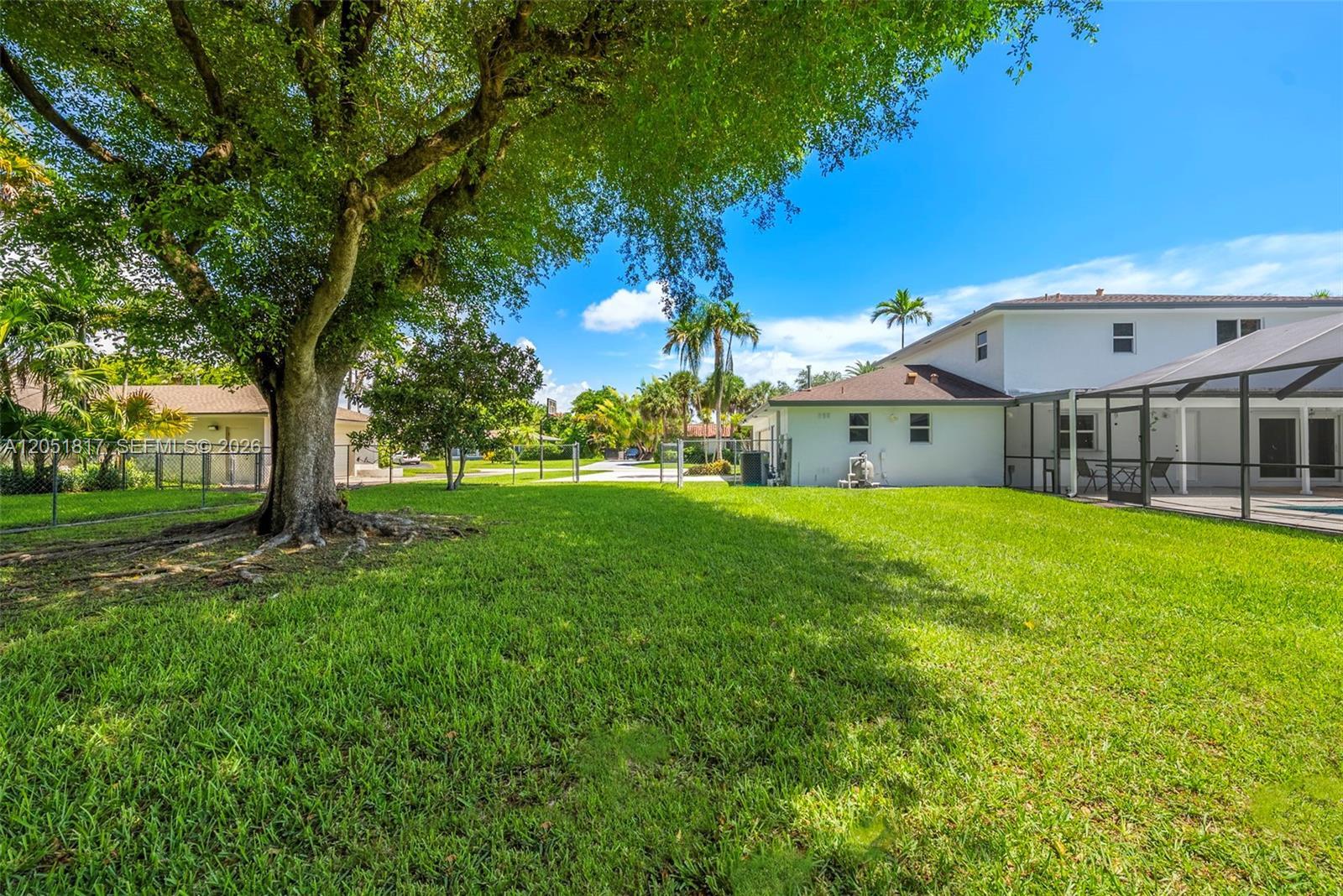 8744 SW 176th Ter, Palmetto Bay FL 33157 photo 5