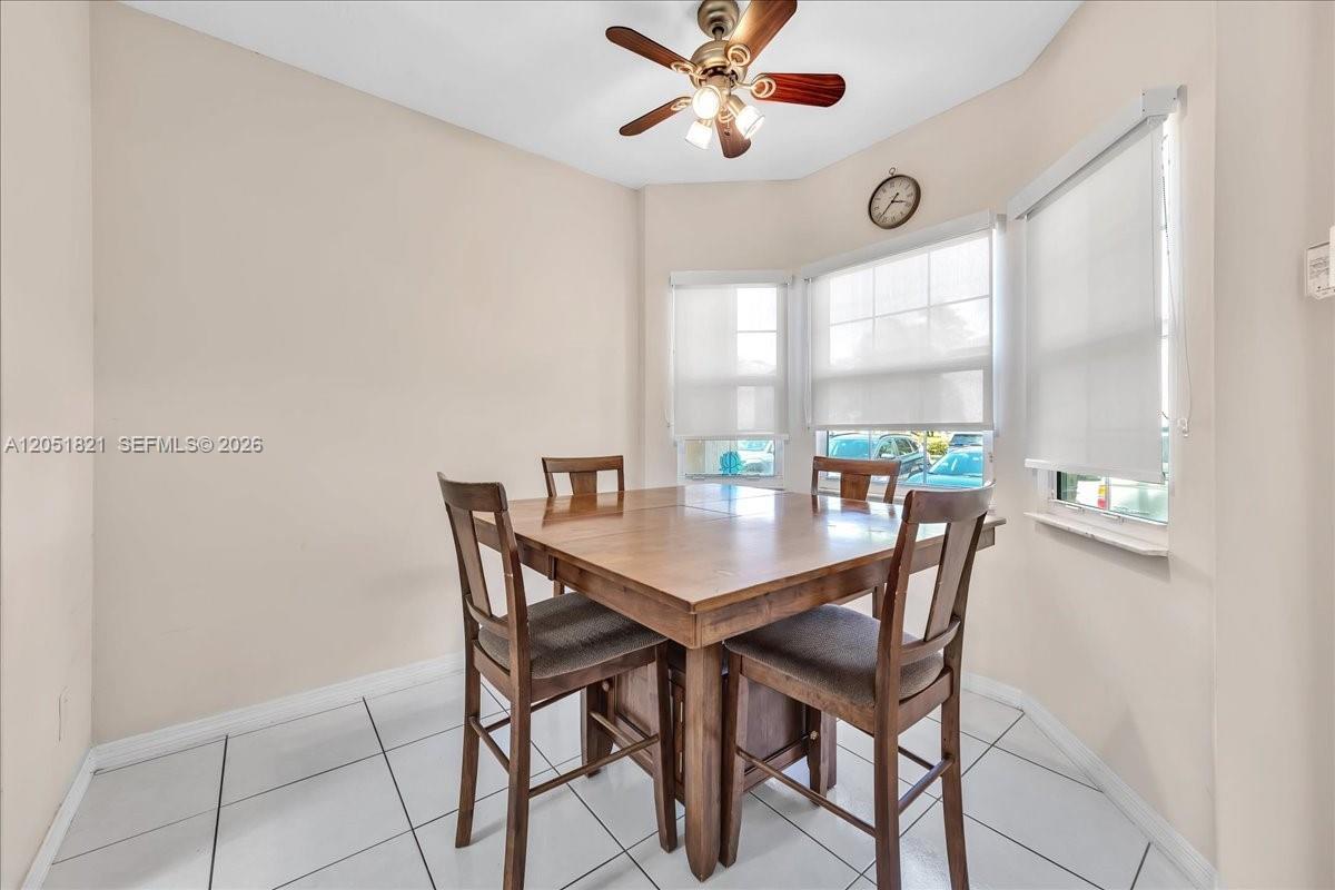 16138 Emerald Cove Rd, Weston FL 33331 photo 3