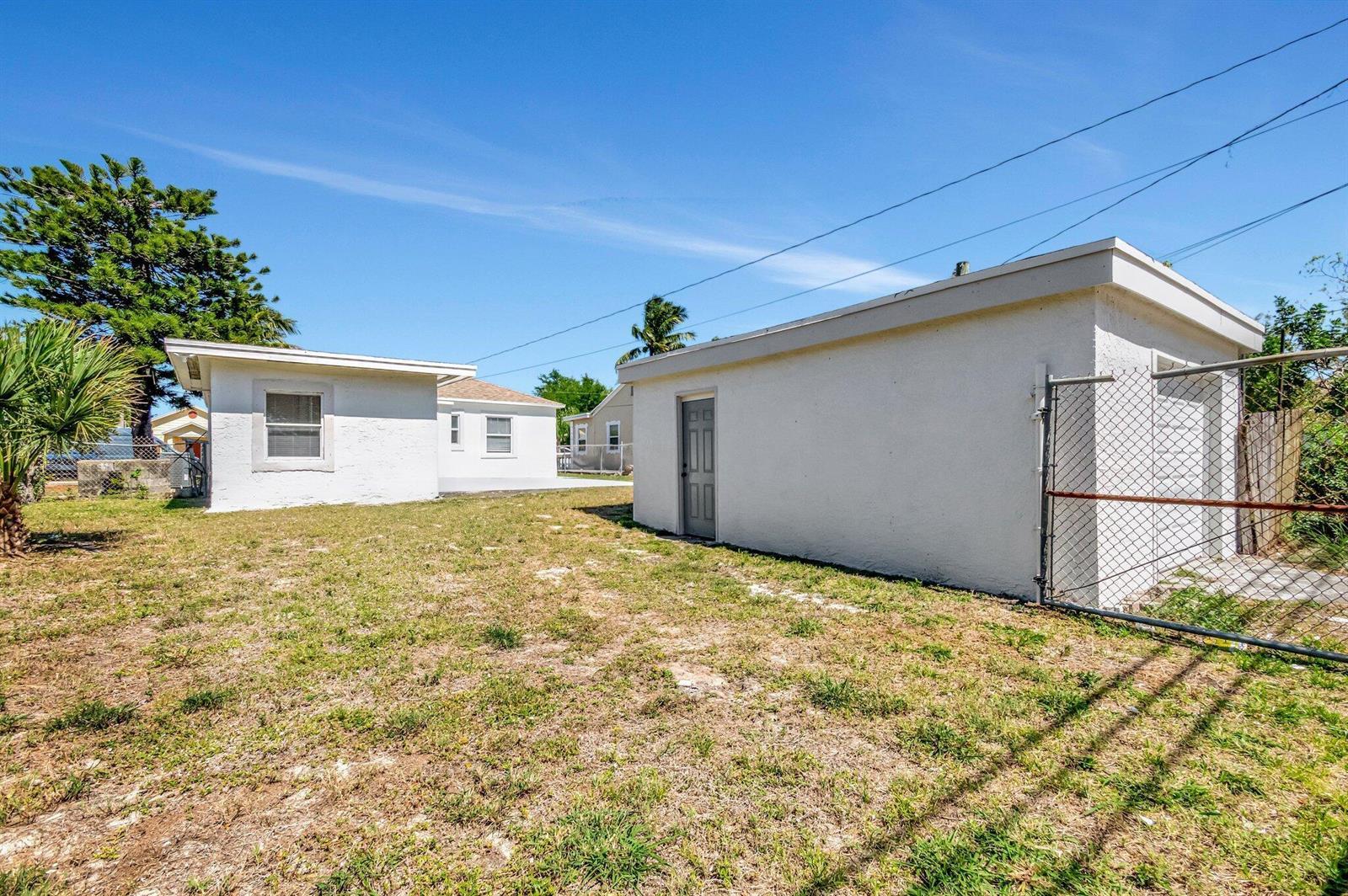 950 29th Street, West Palm Beach FL 33407 photo 5