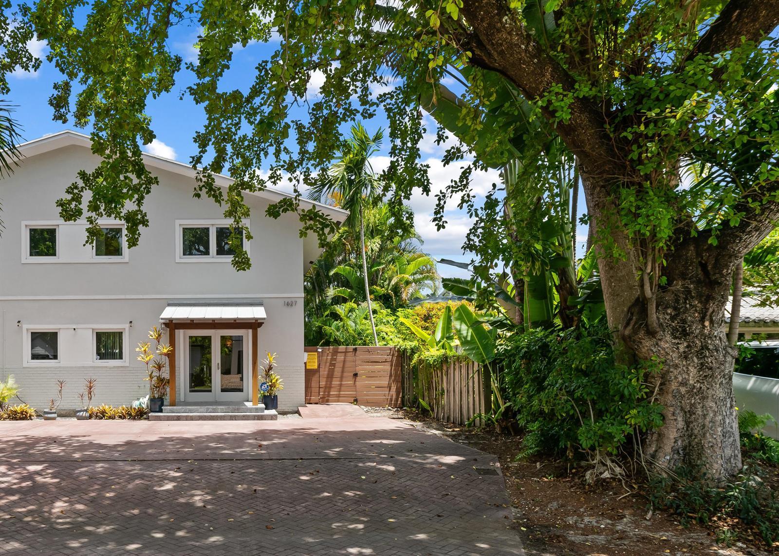 1627 NE 7th Street, Fort Lauderdale FL 33304
