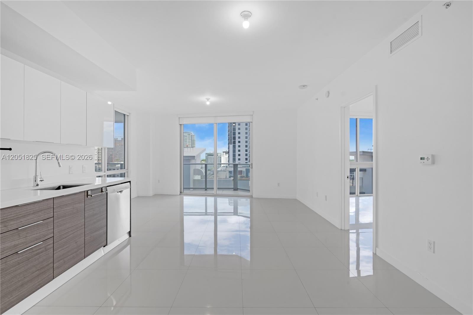 1010 SW 2nd Ave # 1003, Miami FL 33130 photo 3