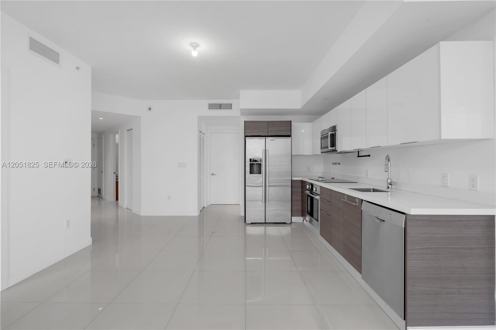 1010 SW 2nd Ave # 1003, Miami FL 33130 photo 5