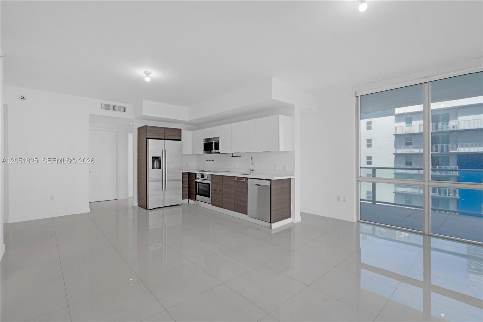 1010 SW 2nd Ave # 1003, Miami FL 33130 photo 4