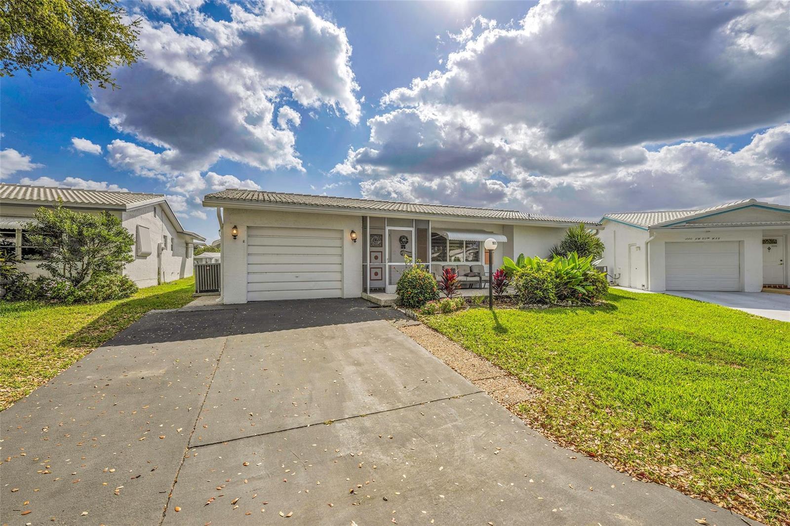 1010 NW 89th Way, Plantation FL 33322 photo 2