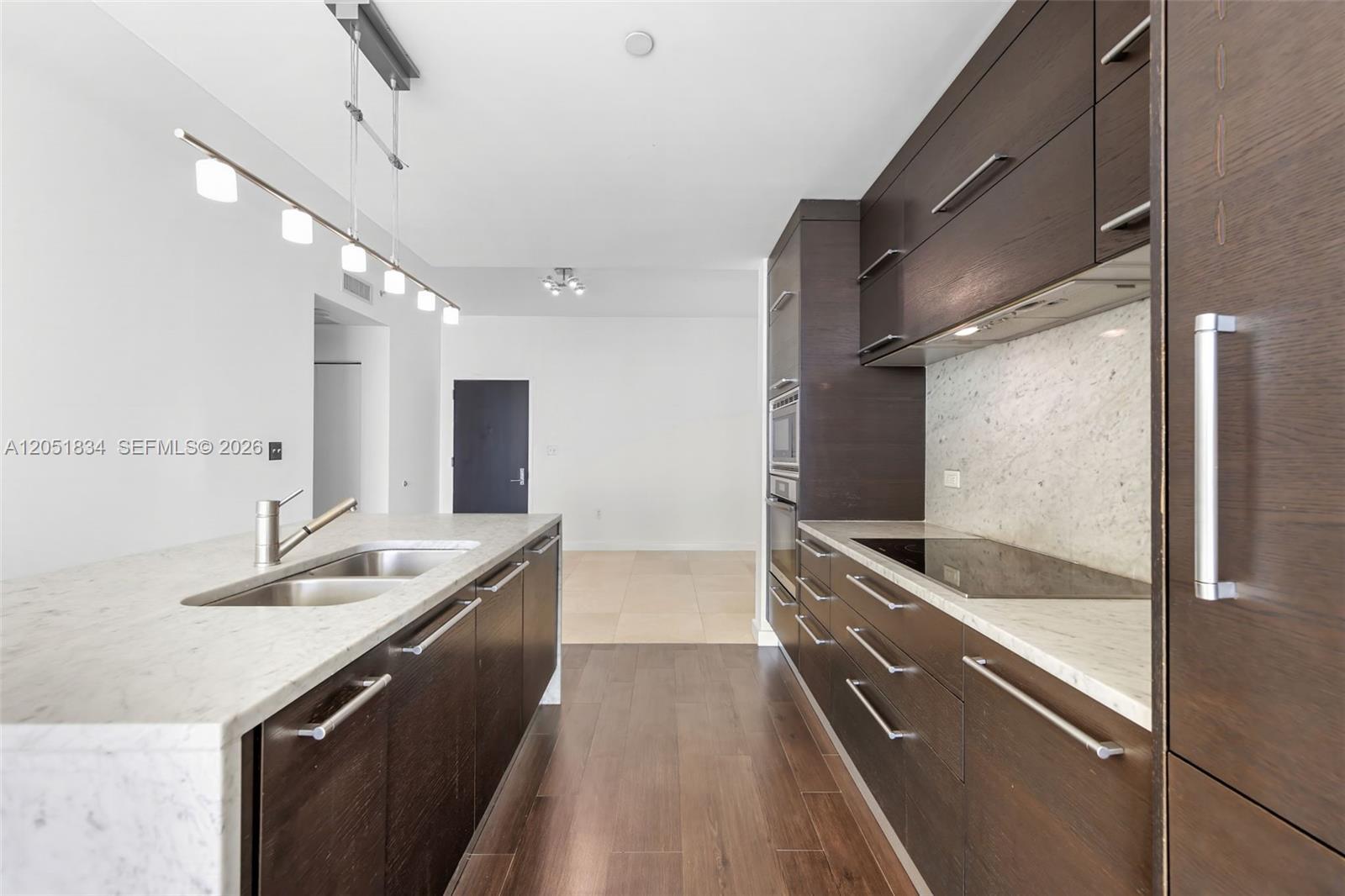 900 Biscayne Blvd # 2404, Miami FL 33132 photo 4