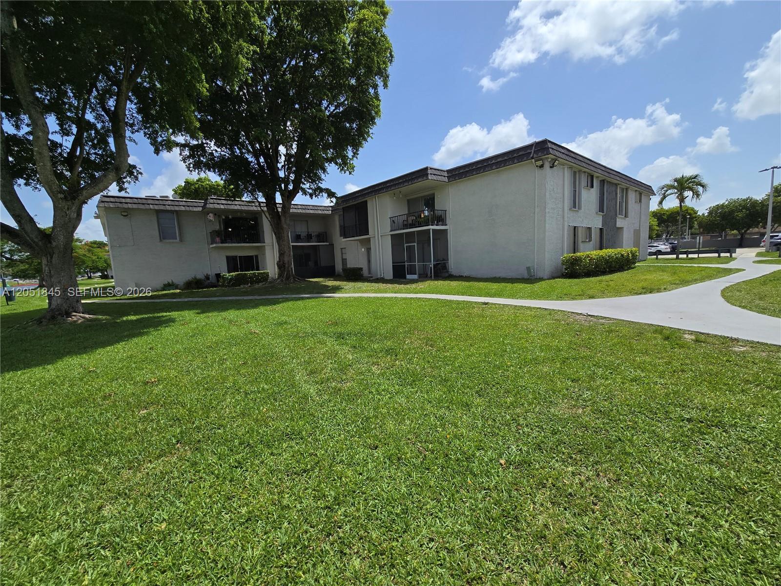 10375 N Kendall Dr # J7, Miami FL 33176 photo 2