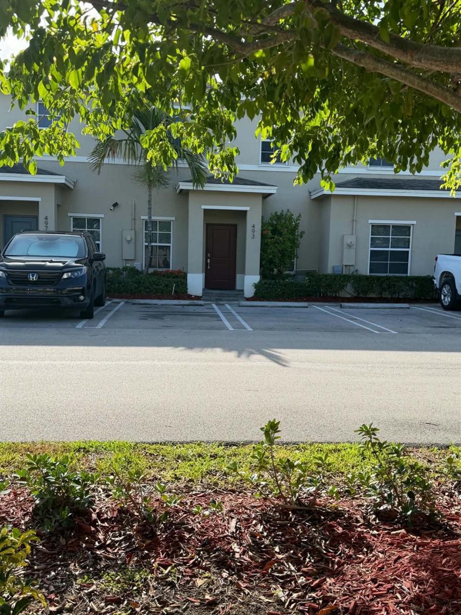 493 NE 5th Place, Florida City FL 33034 photo 3