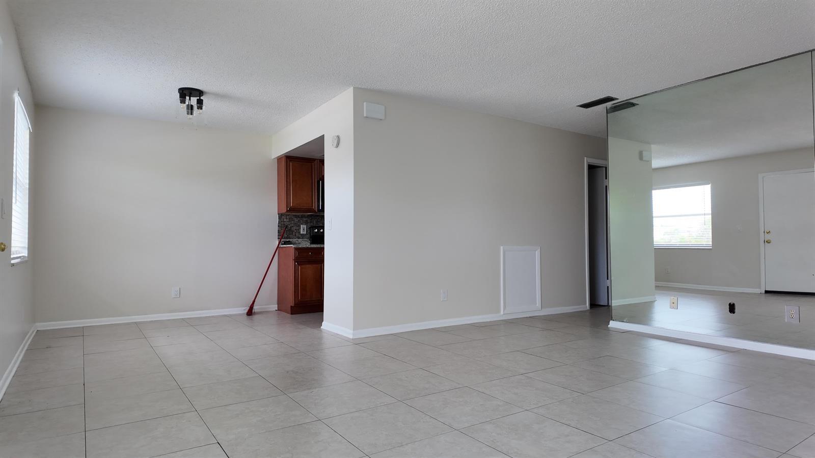 227 Castlewood Drive # 207, North Palm Beach FL 33408 photo 4