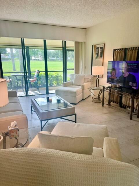 225 Old Meadow Way, Palm Beach Gardens FL 33418 photo 3