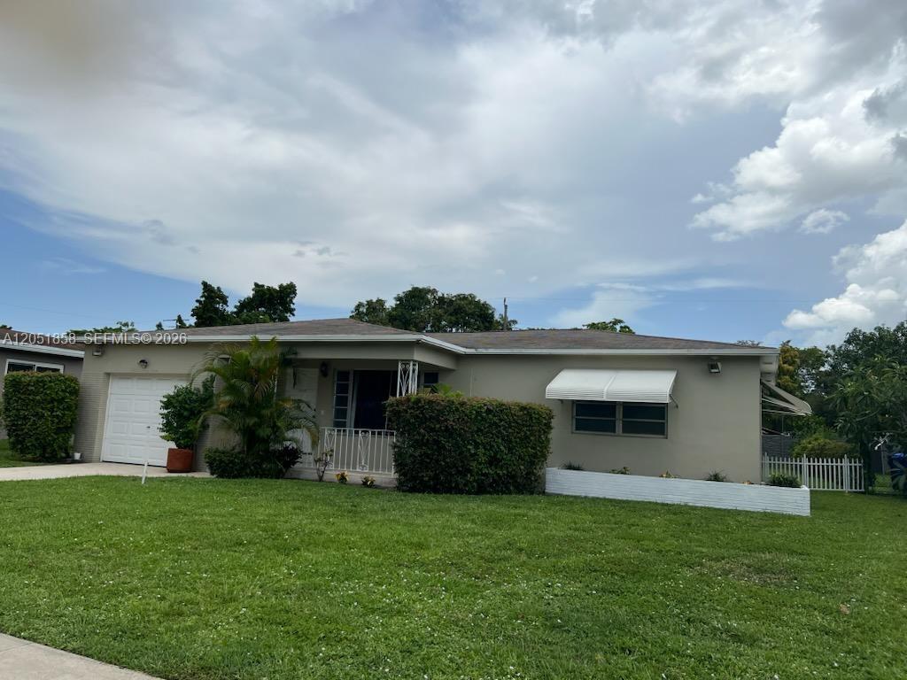 5637 Jefferson St, Hollywood FL 33023 photo 2