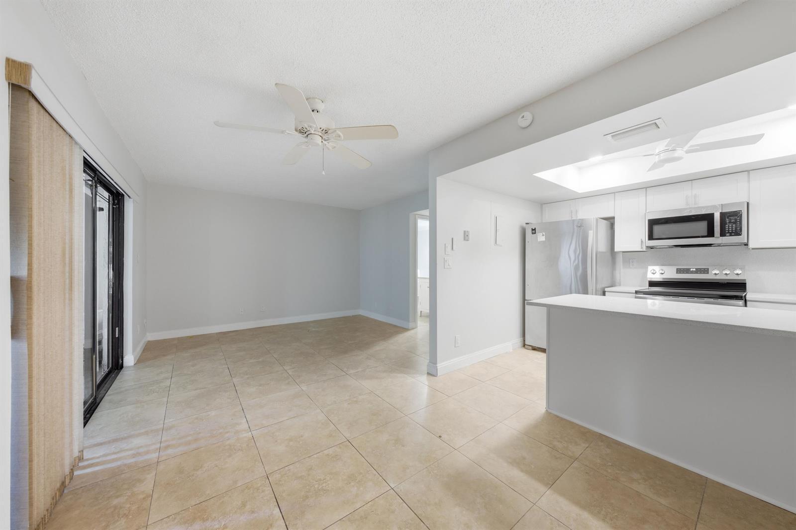 52 Canterbury Lane, Tamarac FL 33319 photo 2