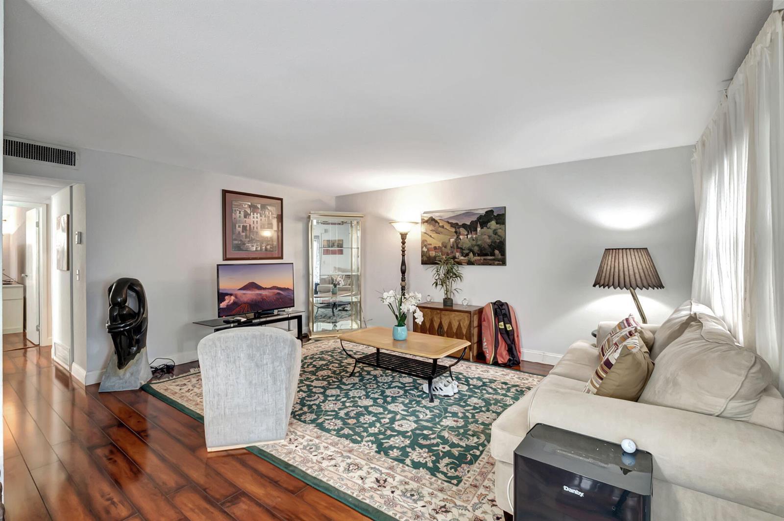 288 Tuscany Lane E, Delray Beach FL 33446