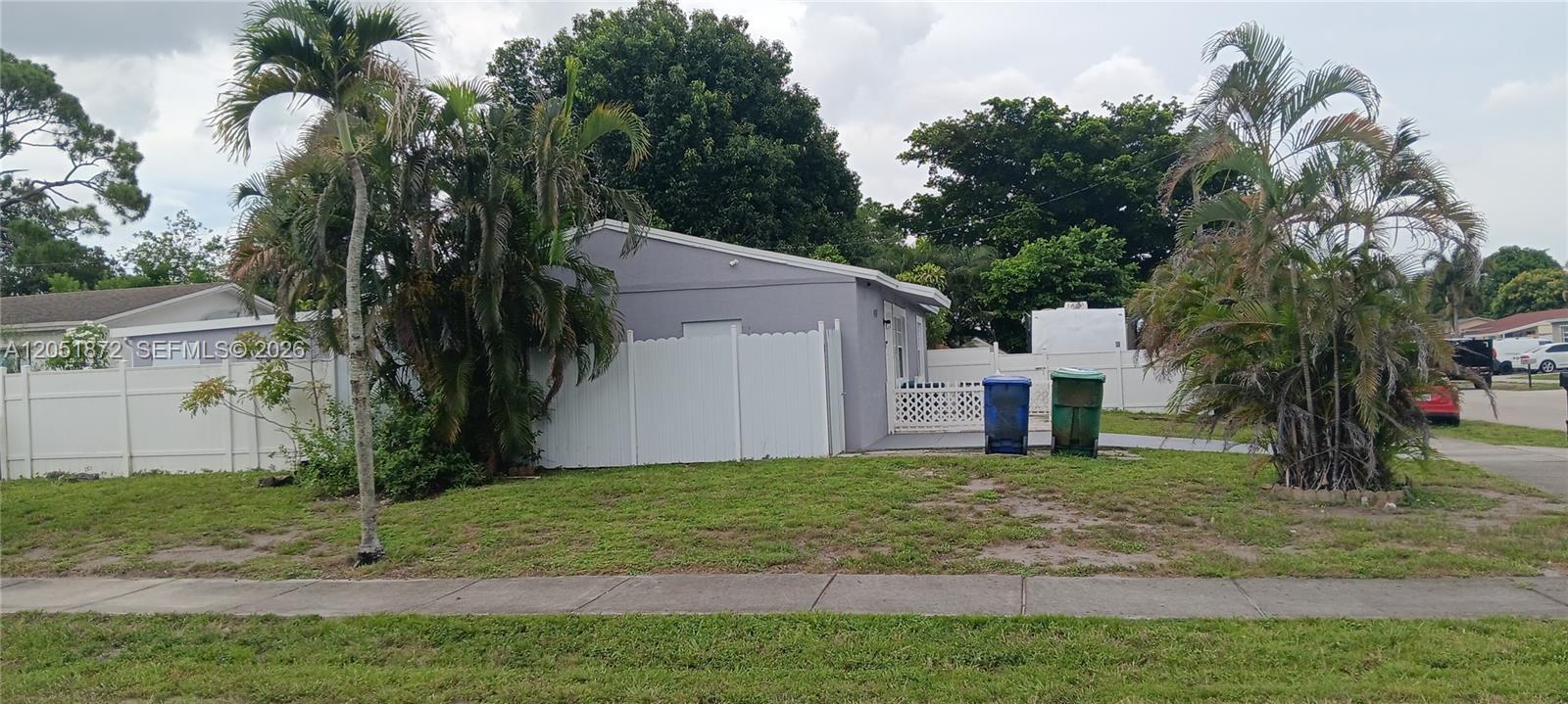 4331 SW 23rd Ct, Fort Lauderdale FL 33317 photo 2