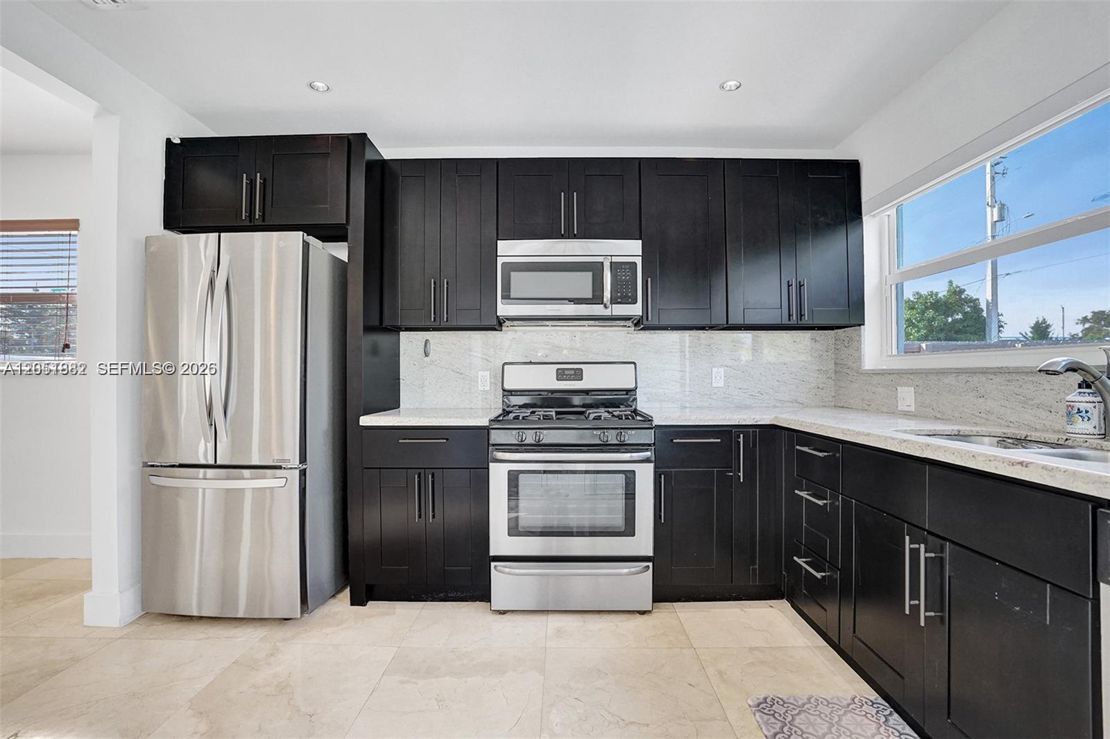 4519 W Park Rd, Hollywood FL 33021 photo 2