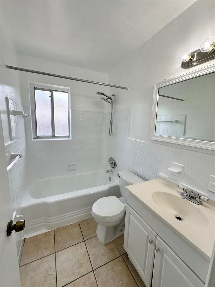 1409 NW 2nd Avenue # 2, Fort Lauderdale FL 33311 photo 2