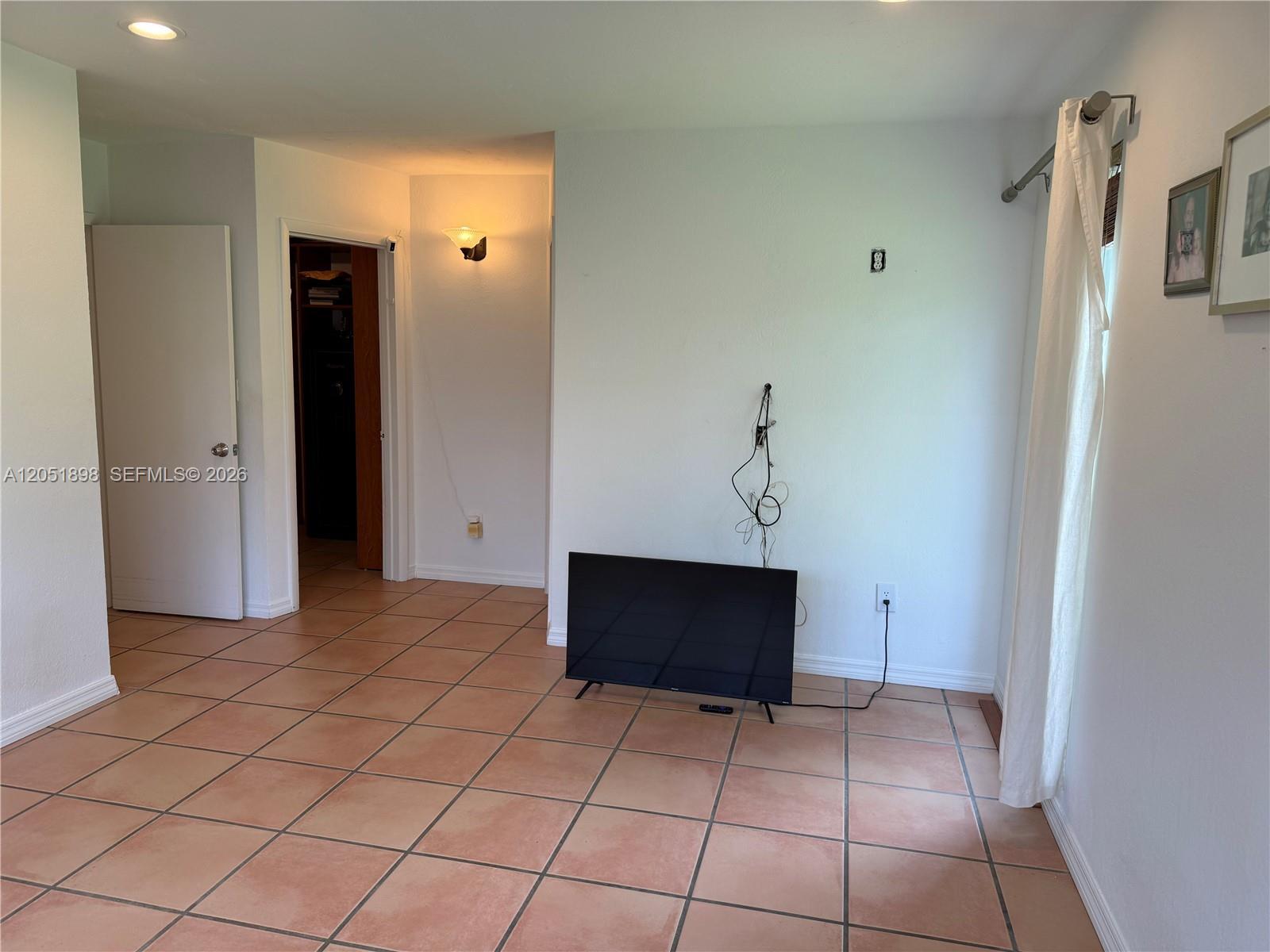 10601 SW 96th St, Miami FL 33176 photo 3
