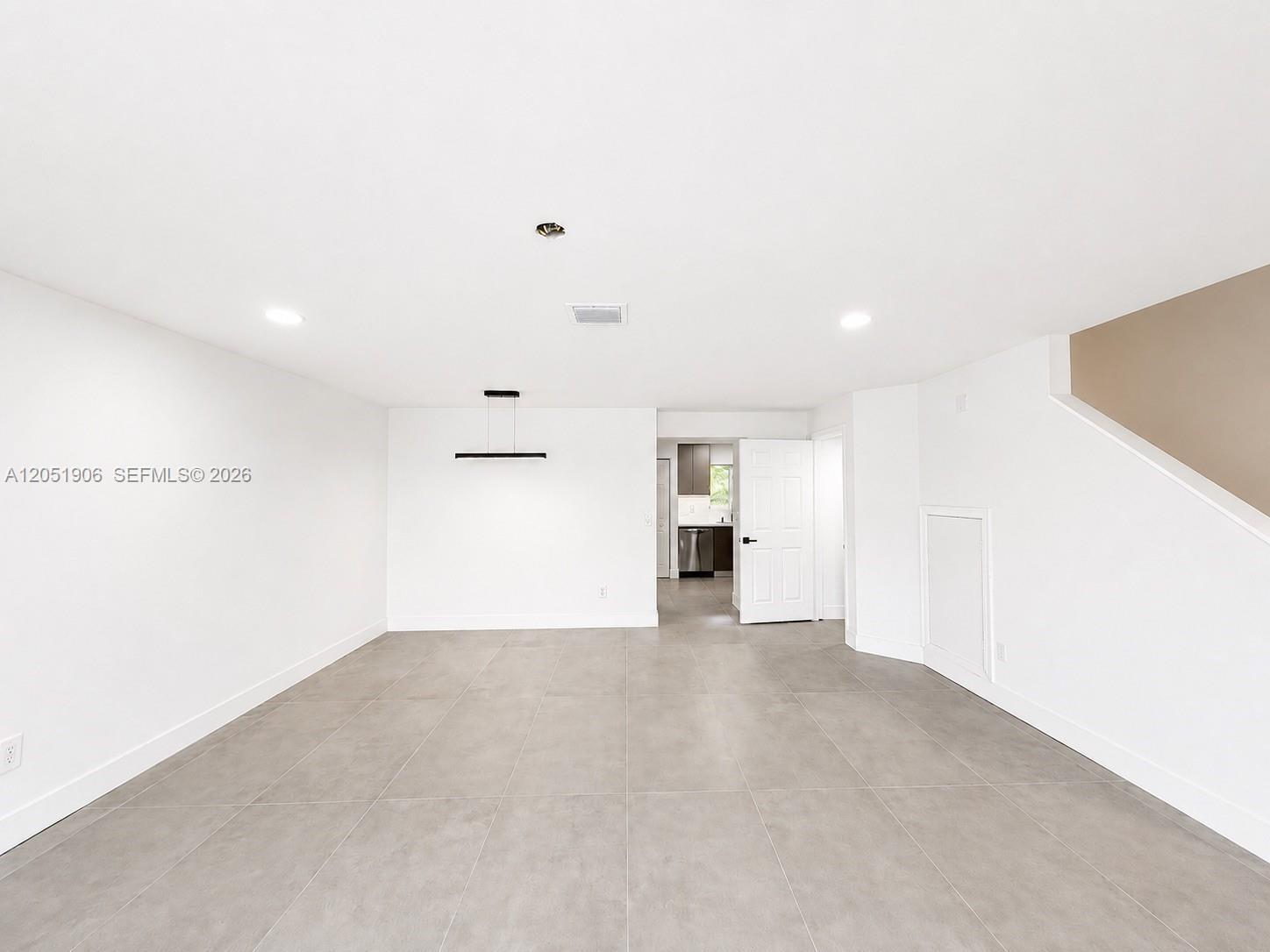 5905 Manchester Way, Tamarac FL 33321 photo 3