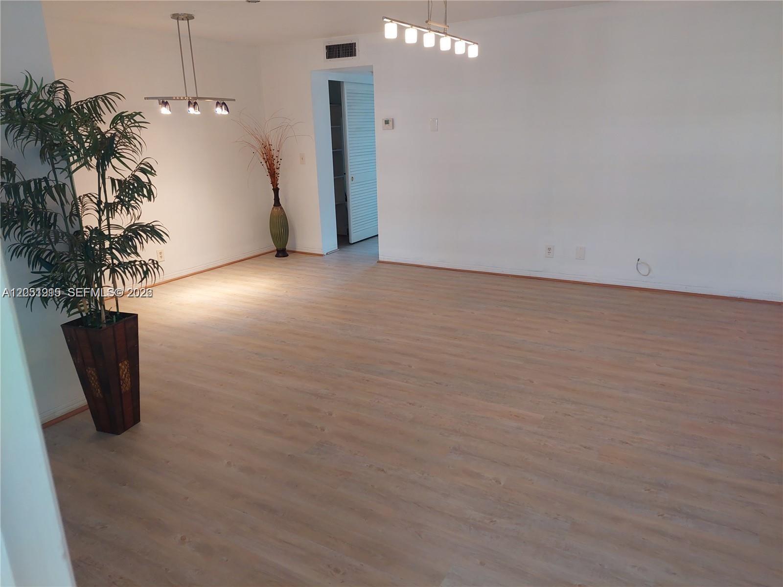 180 12 # 15c, Hallandale Beach FL 33009 photo 4
